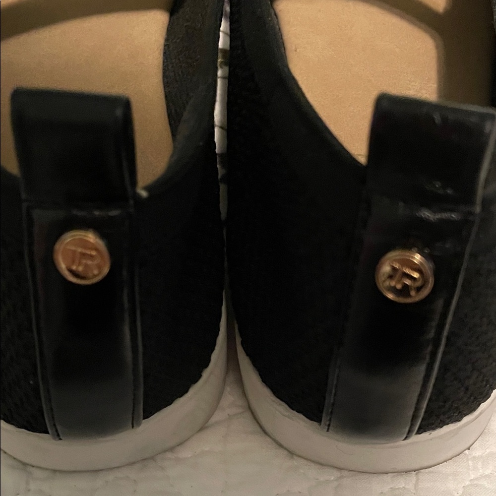 Taryn Rose Elegant Black Flats - Picture 3 of 6